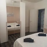 La Perla Marina 公寓